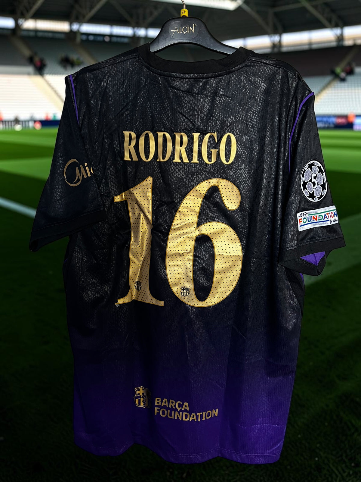 Tricou de fotbal – Ediția Fan Barcelona Rodrigo Violet