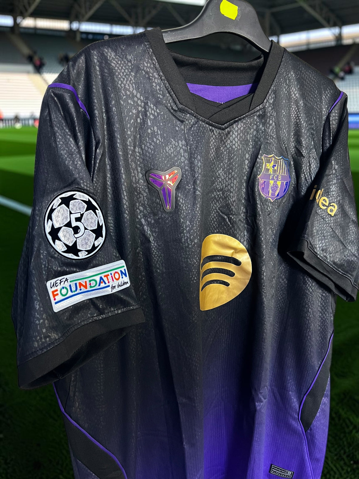 Tricou de fotbal – Ediția Fan Barcelona Rodrigo Violet